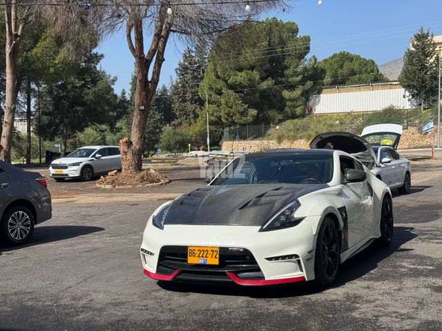 מודעת רכב ניסאן 370Z