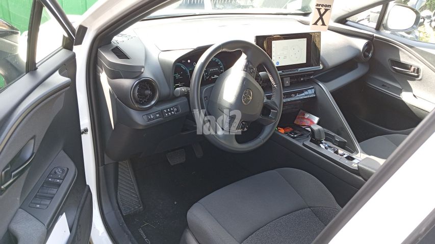 מודעת רכב טויוטה C-HR