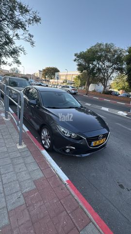 מודעת רכב מאזדה 3