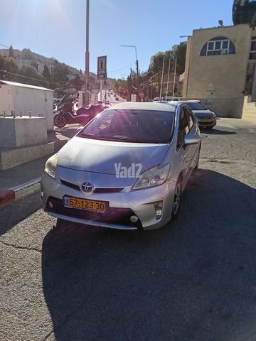 מודעת רכב טויוטה פריוס