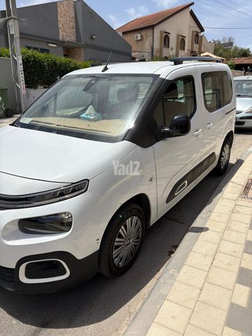 מודעת רכב סיטרואן ברלינגו