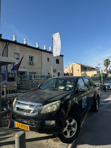 מודעת רכב איסוזו די-מקס