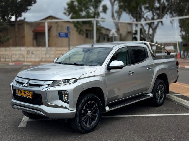 מודעת רכב מיצובישי טרייטון / L200