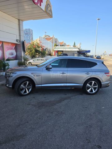 מודעת רכב ג'נסיס GV80