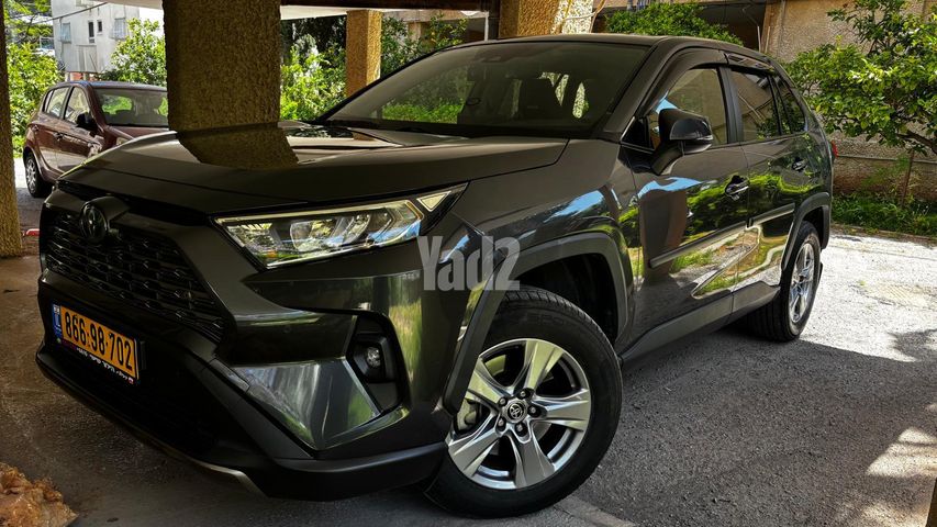מודעת רכב טויוטה RAV4