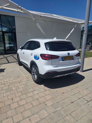 מודעת רכב אם ג'י EHS PHEV