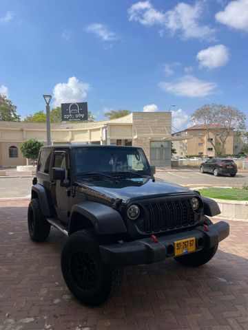 מודעת רכב ג'יפ רנגלר