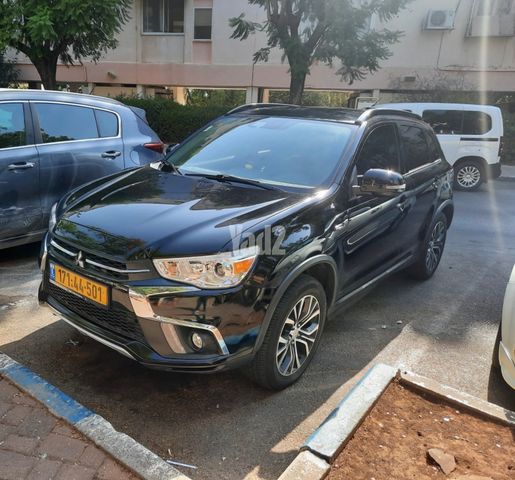 מודעת רכב מיצובישי ASX