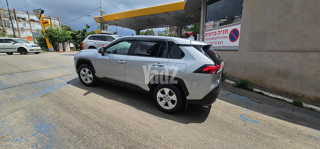 מודעת רכב טויוטה RAV4