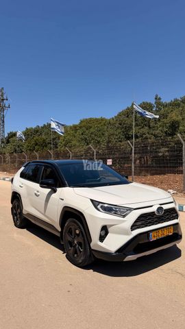 מודעת רכב טויוטה RAV4