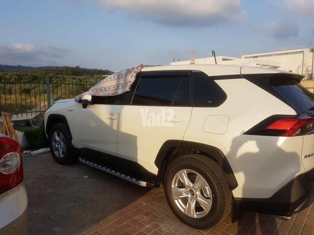 מודעת רכב טויוטה RAV4