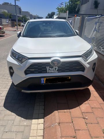 מודעת רכב טויוטה RAV4