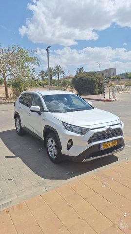 מודעת רכב טויוטה RAV4