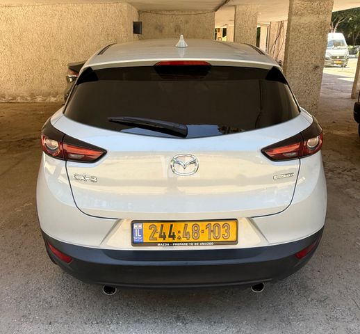 מודעת רכב מאזדה CX-3