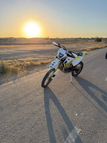 מודעת רכב הוסקוורנה FE450