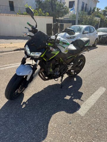 מודעת רכב קאוואסאקי Z650