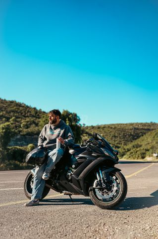 מודעת רכב קאוואסאקי נינג'ה ZX 10R