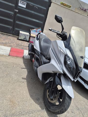 מודעת רכב קימקו Downtown 350i TCS