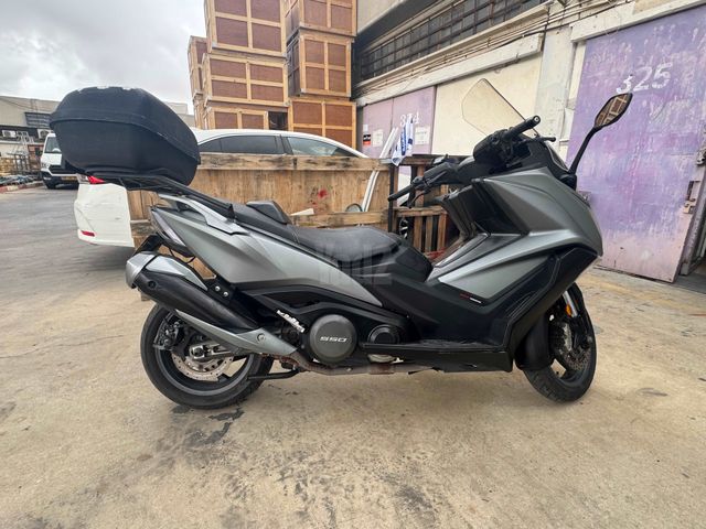 מודעת רכב קימקו AK 550