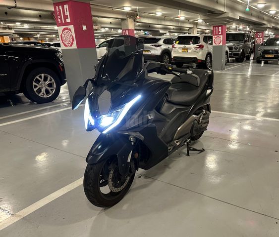מודעת רכב קימקו AK 550