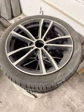 feedItemObj.data.row_1