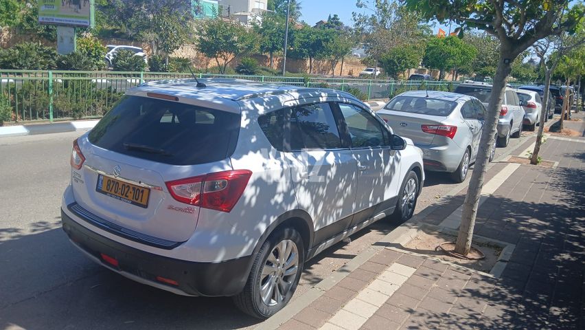 מודעת רכב סוזוקי קרוסאובר 3