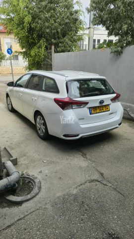 מודעת רכב טויוטה אוריס 2
