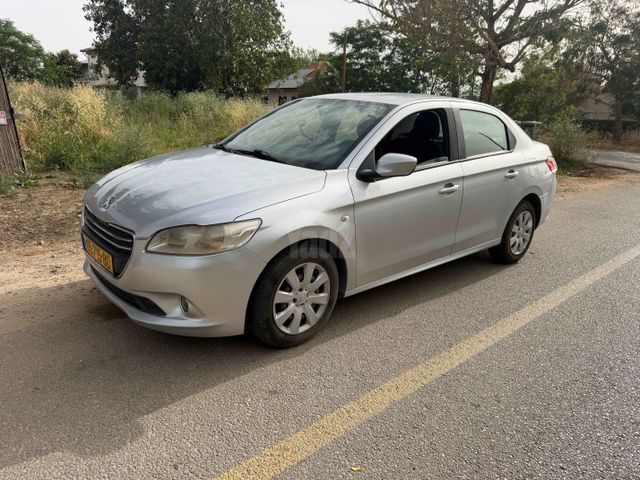 מודעת רכב פיג'ו 301