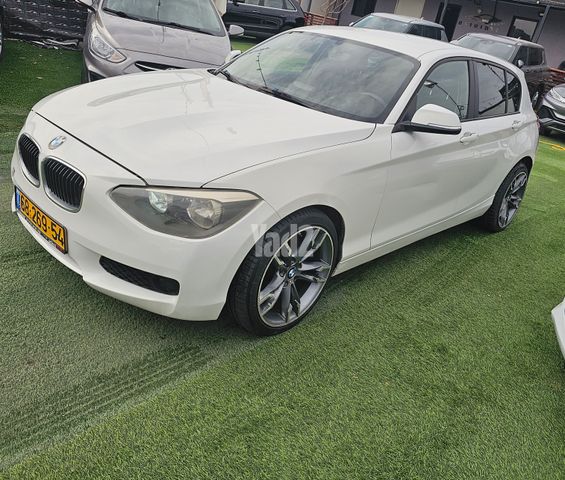 מודעת רכב ב מ וו סדרה 1