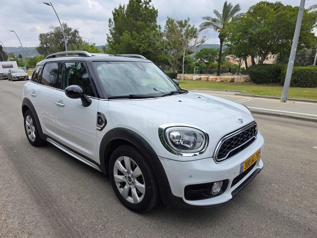מודעת רכב מיני קאנטרימן 3