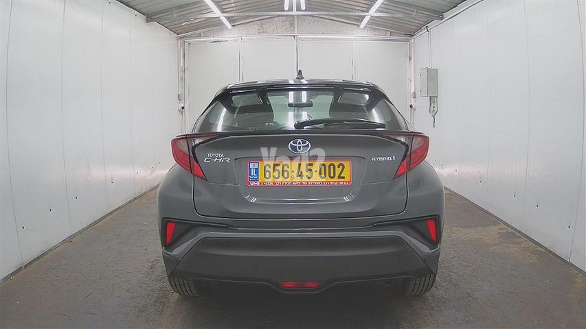 מודעת רכב טויוטה C-HR