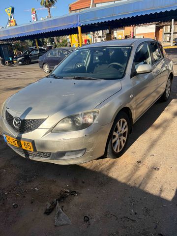 מודעת רכב מאזדה 3