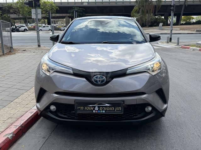 מודעת רכב טויוטה C-HR 2