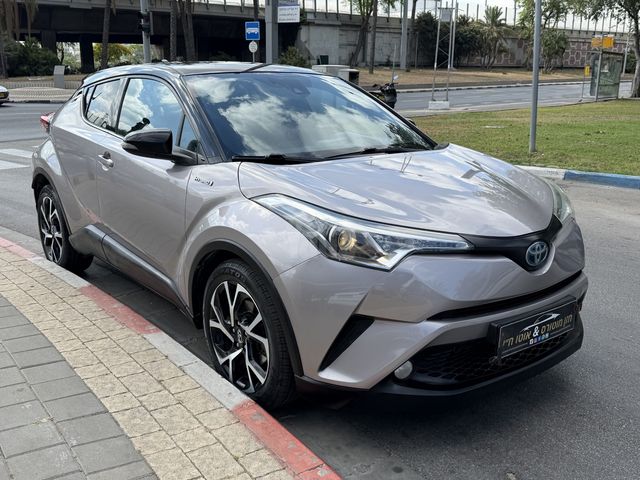 מודעת רכב טויוטה C-HR 3