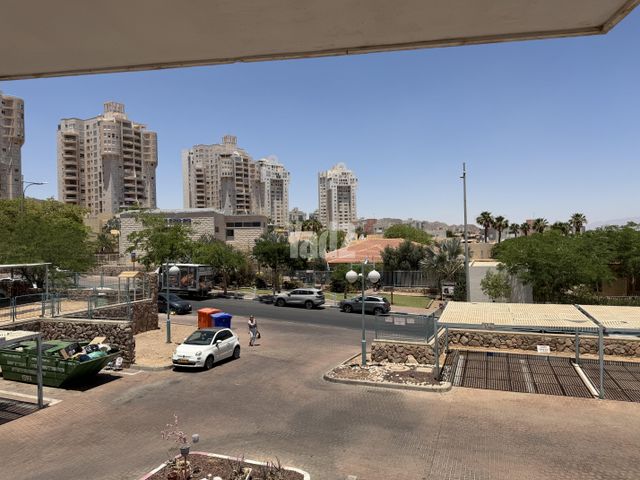 עין נטפים 16