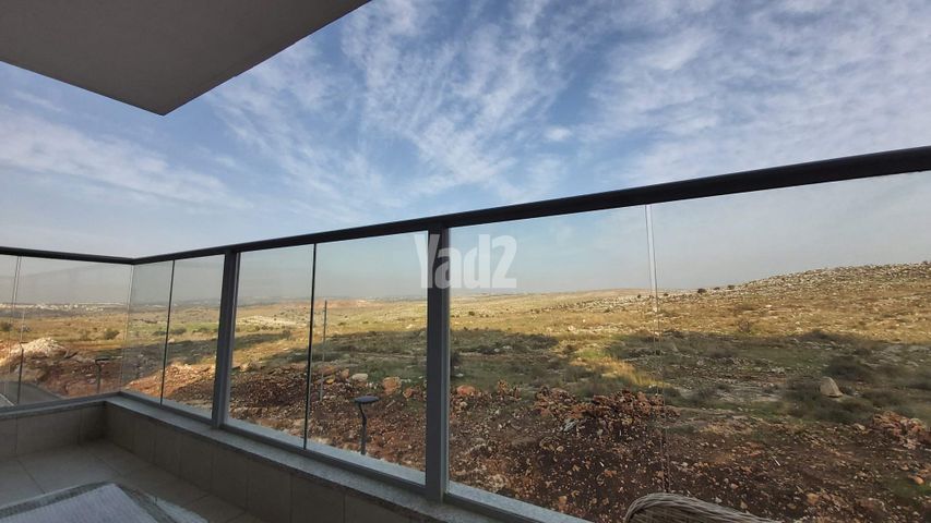 אליהו הנביא 56