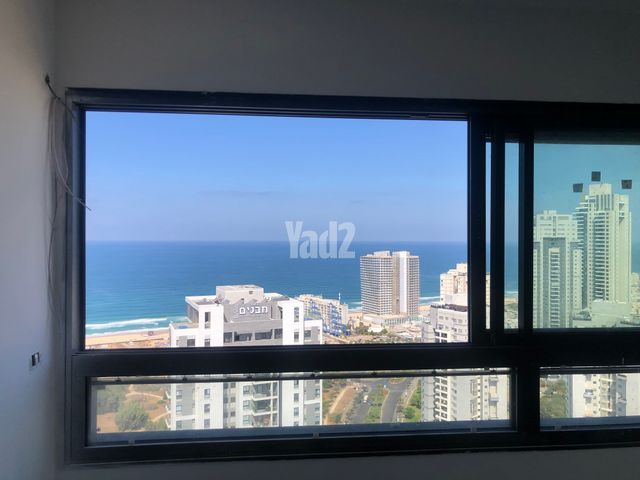 הקוממיות 14