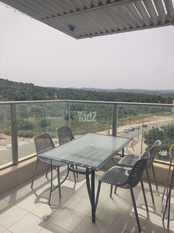 רעות 12