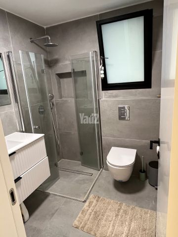 ארבע אמהות 70