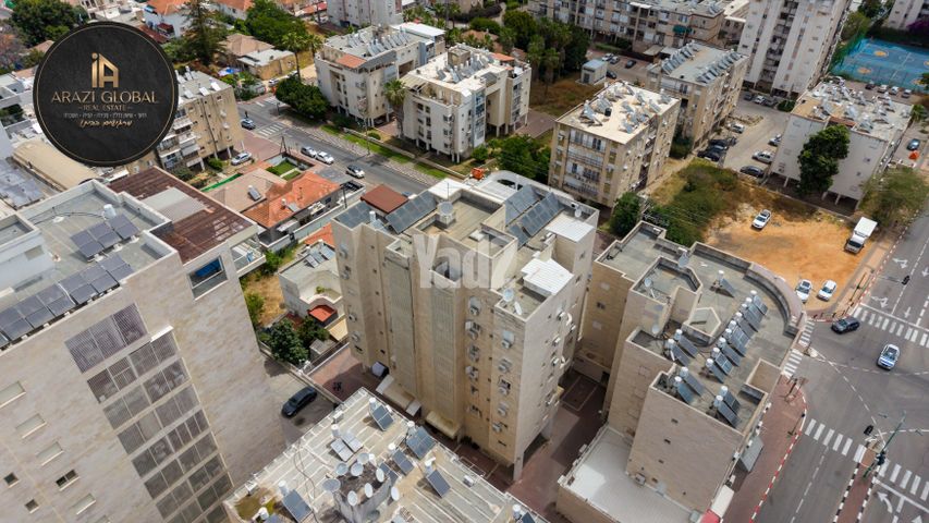 הרברט סמואל 105