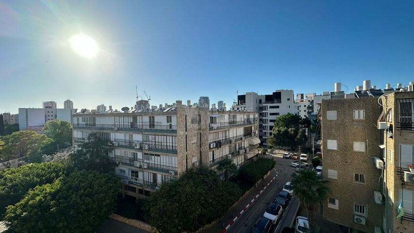 מודעת נכס, מנדלי מוכר ספרים 6, לב העיר, בת ים