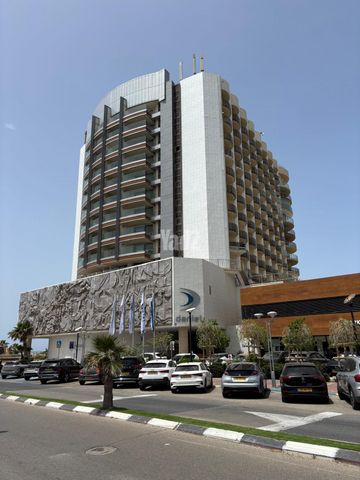 אלי לנדאו 60