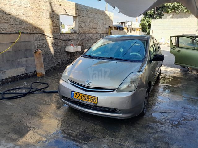 מודעת רכב טויוטה פריוס