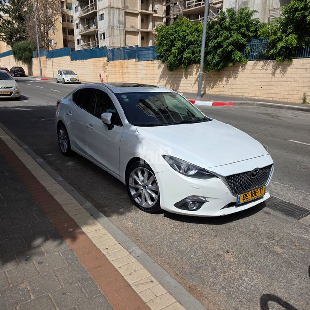 מודעת רכב מאזדה 3