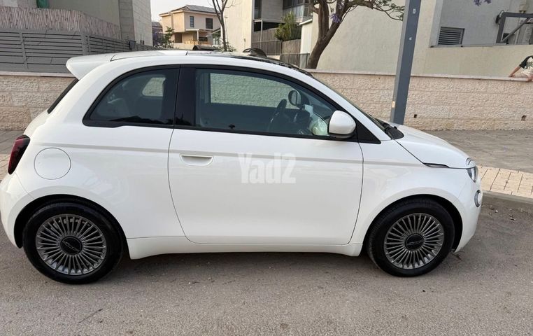 מודעת רכב פיאט 500E