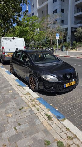 מודעת רכב סיאט לאון