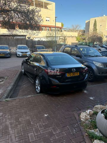 מודעת רכב מאזדה 3