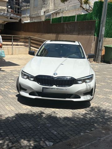 מודעת רכב ב מ וו סדרה 3