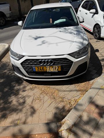 מודעת רכב אאודי A1