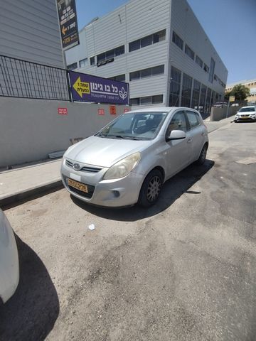 מודעת רכב יונדאי i20